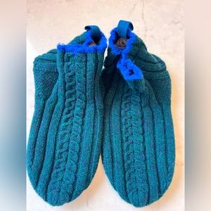 Bombas Cable Knit Gripper Slipper